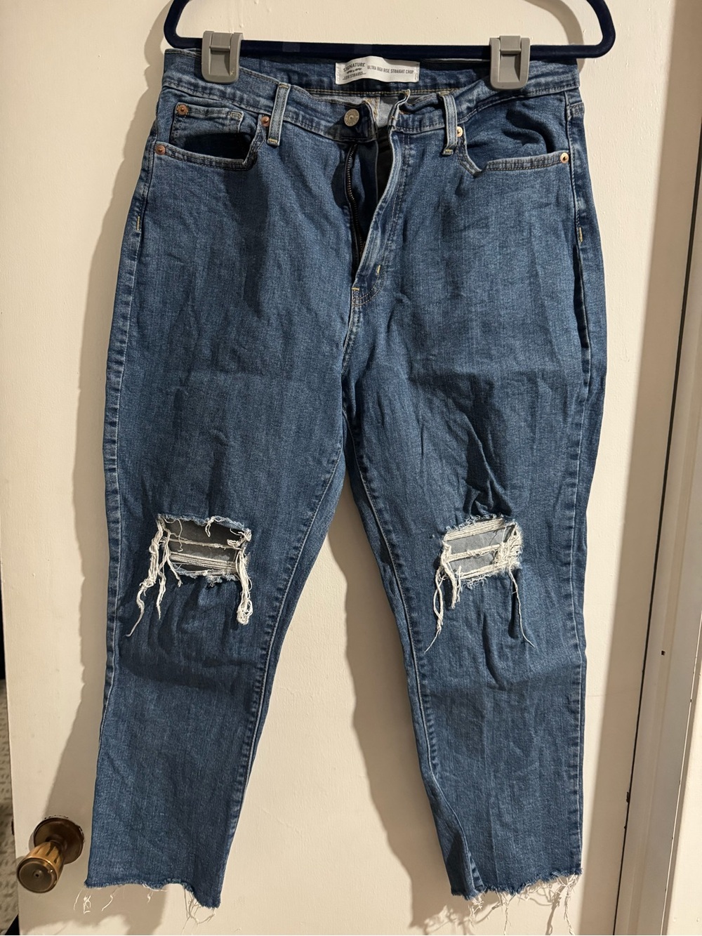Signature by Levi Strauss Ultra High Rise Straight Crop Jeans – Size 13/W31